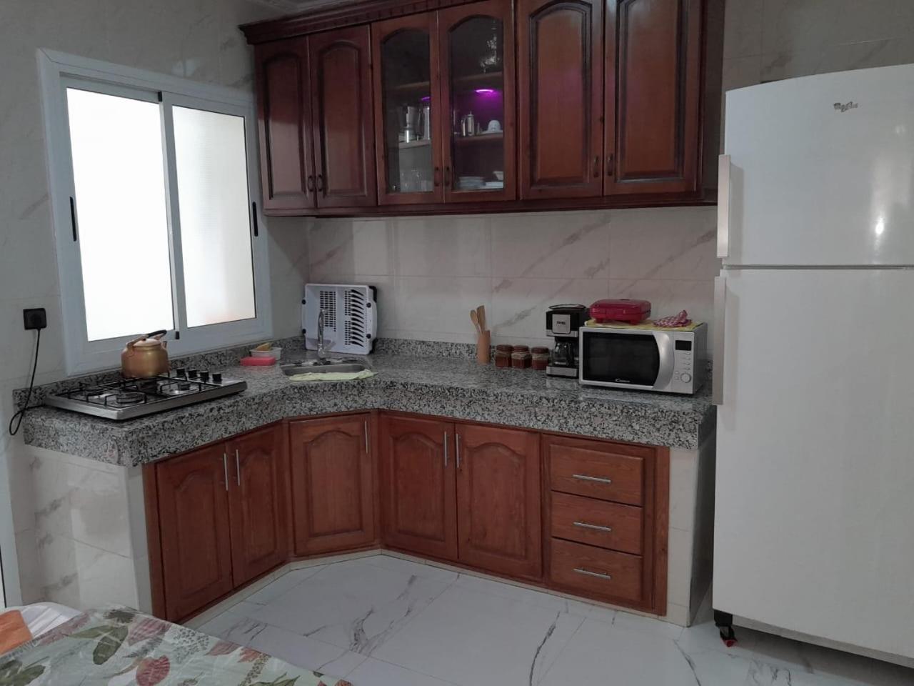 Appartement Lazrak Tangier Bagian luar foto